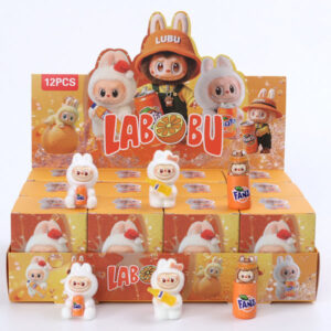 Monster Adventskalender med ihåliga Joy-berlocker, nyckelringar och dekorativa figurer, 12 överrasknings-blindbox trendiga leksaker set för barn, Soda Doll Edition